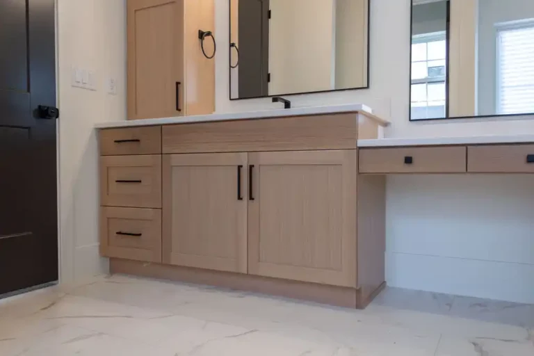 Custom Kitchen Cabinets
